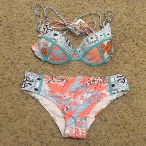New, never worn Cupshe swimsuit